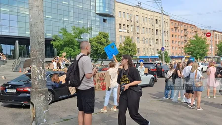 Ukrainians stage rallies in Kyiv demanding release of PoWs
