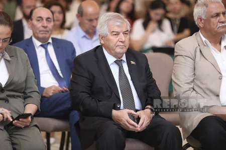 Azərbaycan dili və Ədəbiyyatı Forumunun ikinci günü başlayıb