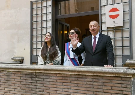 Prezident və birinci xanım Sikstin Kapellası və Müqəddəs Pyotr Kilsəsi ilə tanış olublar - FOTO