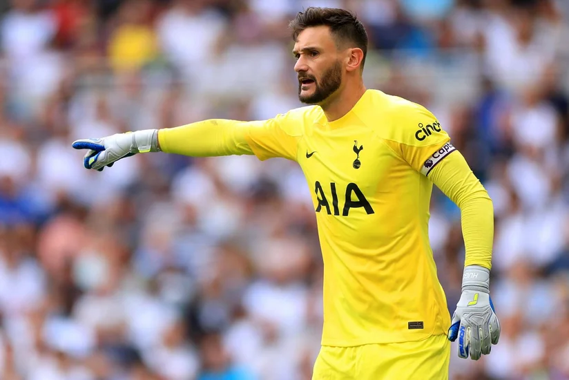 London klubu dünya çempionu olmuş qapıçının müqaviləsini ləğv edib