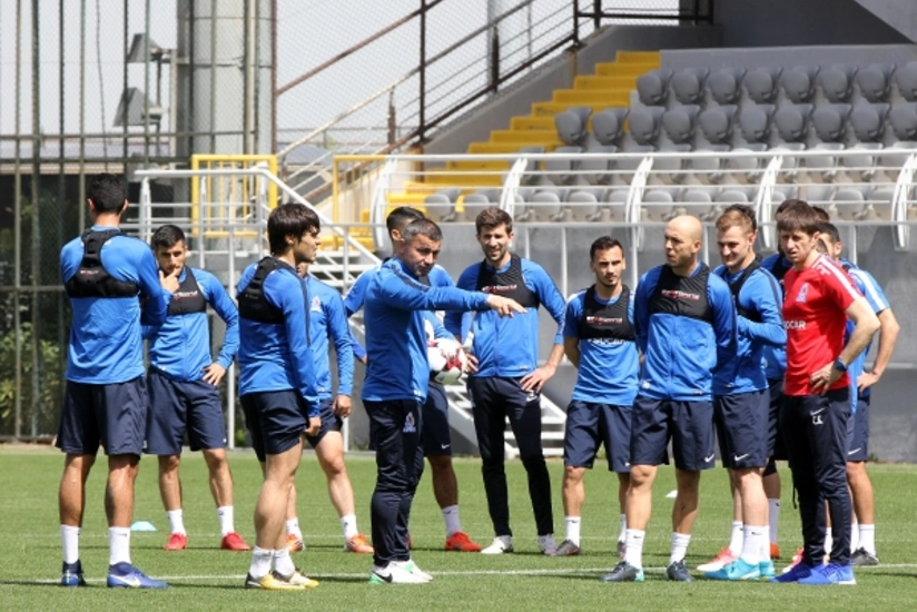 Azərbaycan millisi Makedoniya ilə oyun ərəfəsində Antalyada məşqə çıxıb - FOTO