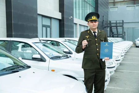 Müharibə və hərbi xidmətlə bağlı əlilliyi olan daha 70 nəfərə avtomobillər təqdim edilib