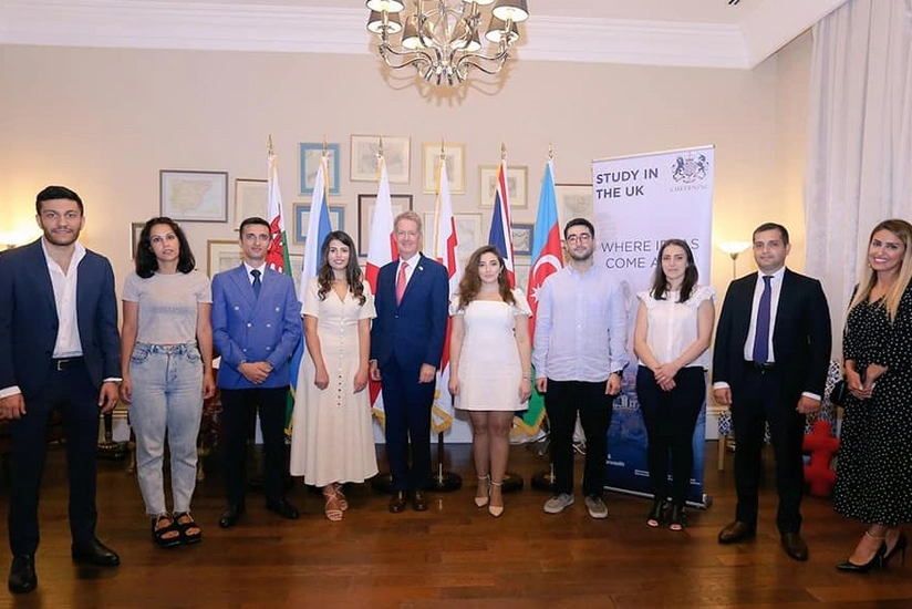Böyük Britaniyanın Azərbaycandakı səfiri “Chevening” təqaüdçülərini qəbul edib