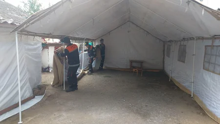 Lənkəranda yaşayış yeri yararsız vəziyyətə düşən vətəndaş üçün müvəqqəti çadır qurulub