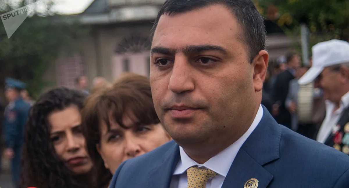 Ermənistan müdafiə nazirinin keçmiş müavinin oğlu həbs olunub