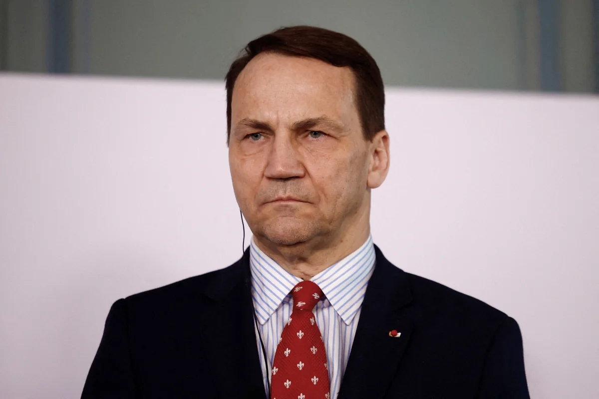 EU ramps up support for Kyiv following Macron’s troop deployment idea, Polish FM says