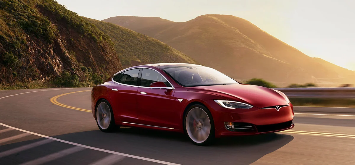 Tesla намерена построить в Китае завод по производству электромобилей