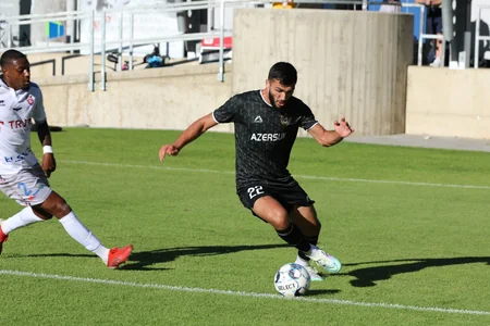 Qarabağ ilk yoxlama oyununda Rumıniya klubunu darmadağın edib