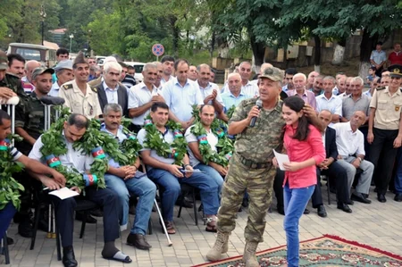 Lerikdə aprel döyüşlərində iştirak edənlərin bir qrupu ilə görüş keçirilib
