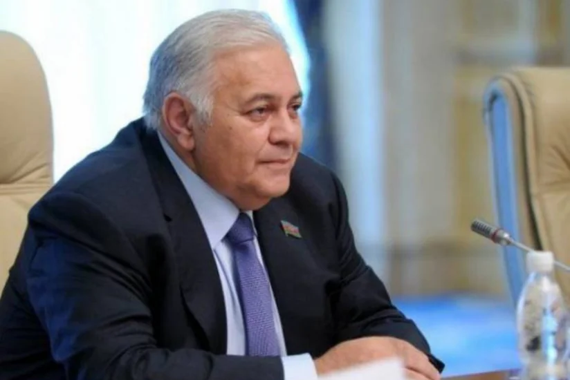 Oqtay Əsədov deputatlara irad bildirib: “100 nəfər oturub 78 nəfər səs verir, bu nə deməkdir?!”
