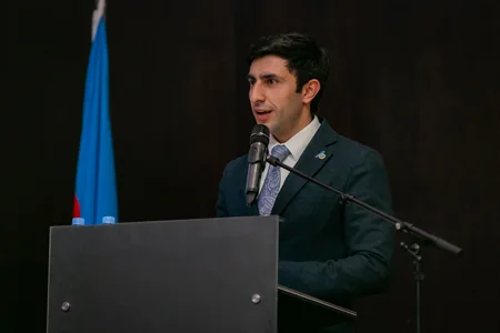 AZAL Almatıda yeni müntəzəm aviareysin təqdimatını keçirib