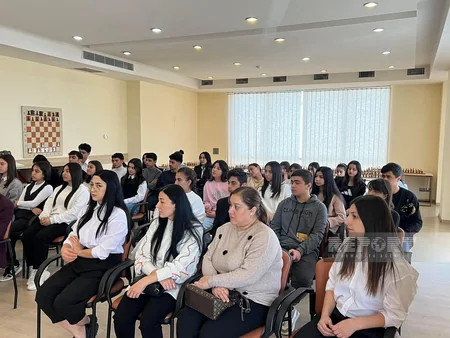 Gürcüstanda təhsil alan gənclər ADA Universitetinin fəaliyyəti barədə məlumatlandırılıb