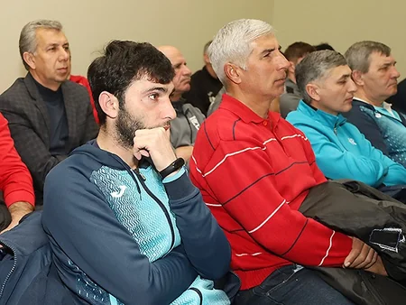 AFFA-da klub nümayəndələri ilə görüş