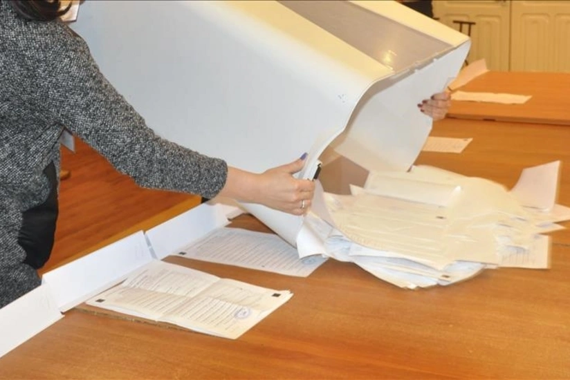 Qırğızıstanda referendumun ilkin nəticələri açıqlandı