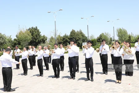 Azərbaycanda xidmətə yeni qəbul olunmuş gömrükçülər and içib