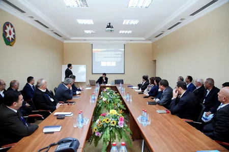 Azəriqazda Ümumdünya əməyin mühafizəsi günü münasibəti ilə yığıncaq keçirilib