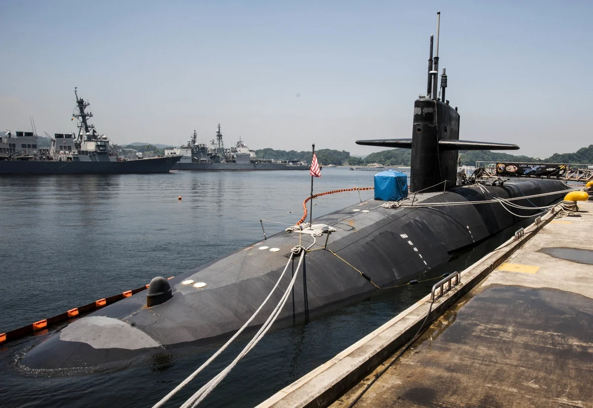 Атомная подлодка ВМС США впервые за шесть лет прибыла в Южную Корею