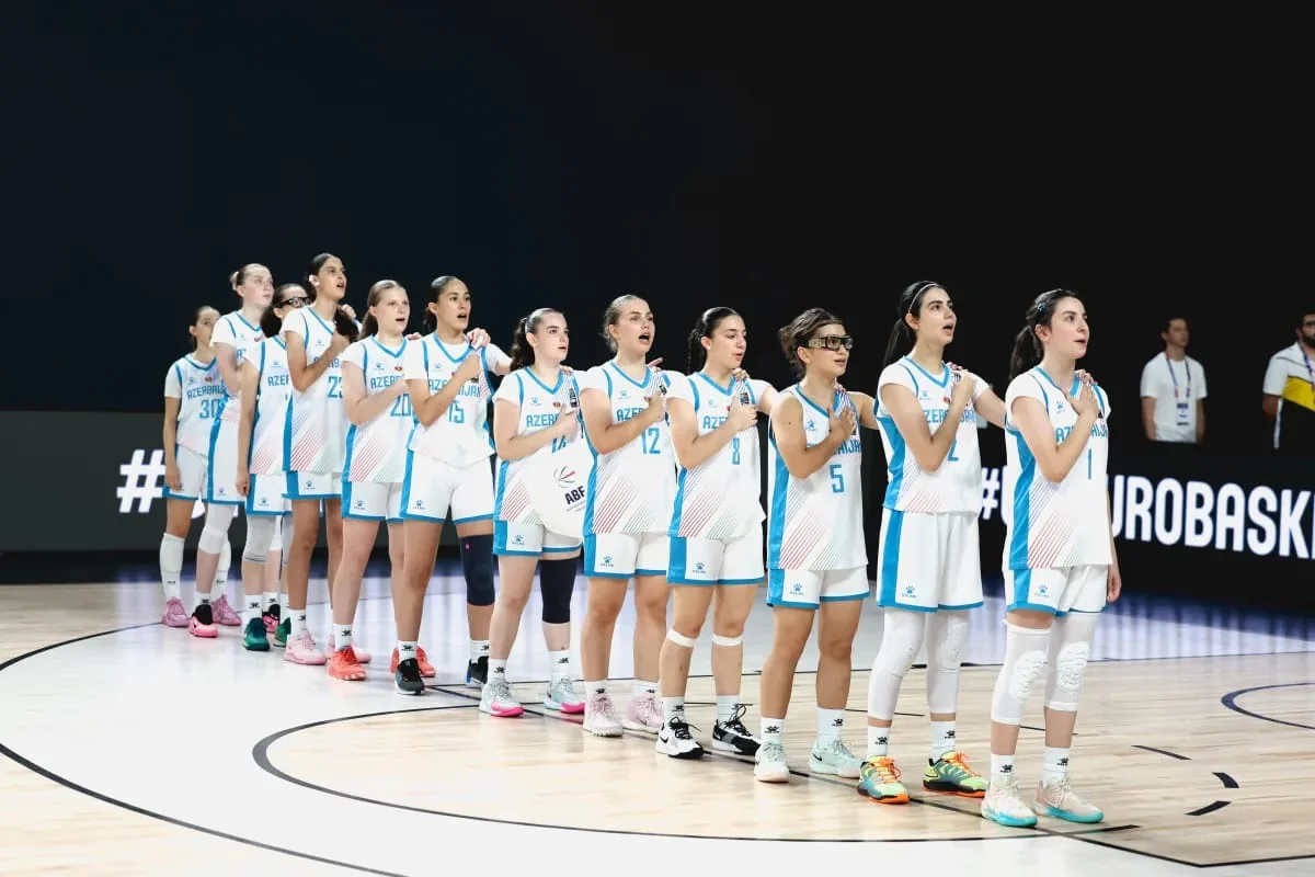 Сборная Азербайджана одержала первую победу на чемпионате Европы