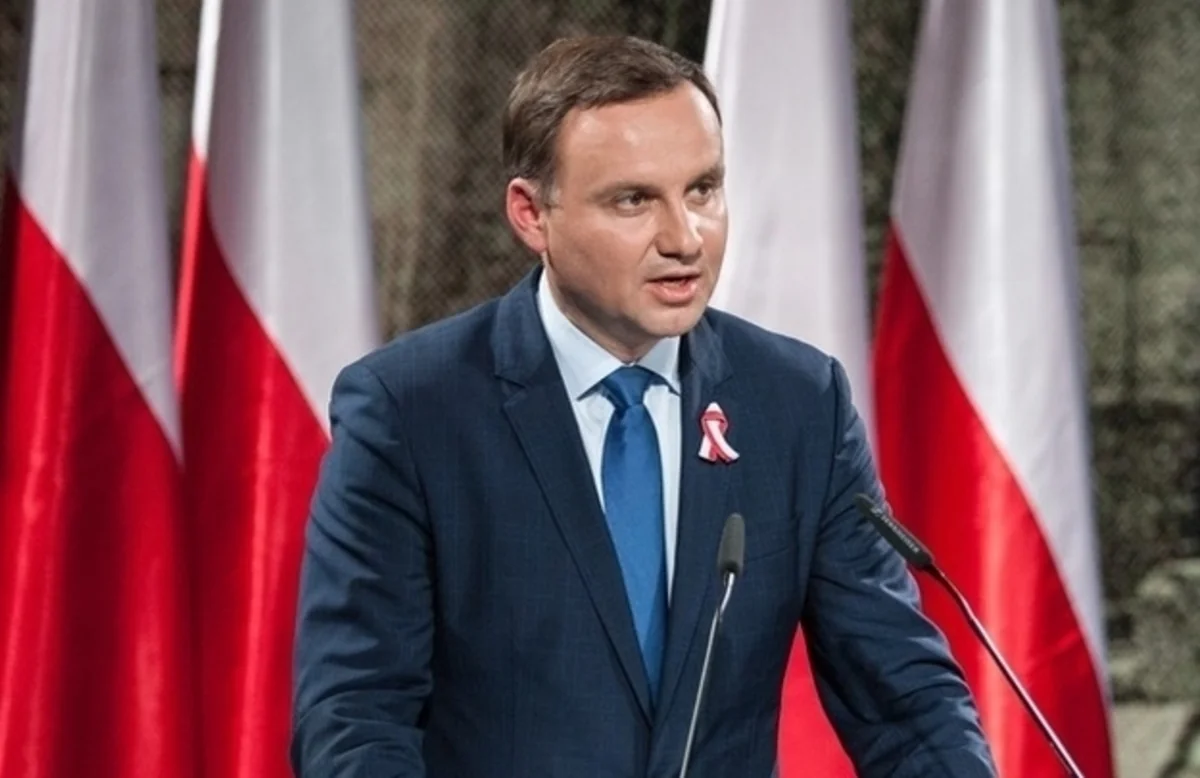 Президент Польши принял отставку правительства