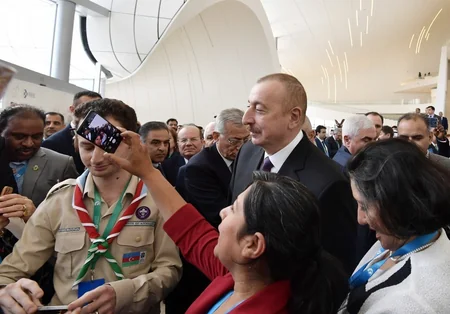 Bakıda V Ümumdünya Mədəniyyətlərarası Dialoq Forumu işə başlayıb, Prezident İlham Əliyev Forumun açılışında iştirak edib - YENİLƏNİB-2