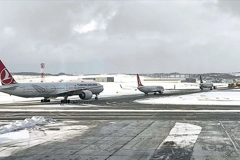 Авиакомпания Turkish Airlines отменила более 200 рейсов в Стамбуле из-за непогоды