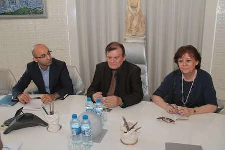 Mədəniyyət naziri fransalı jurnalist, yazıçı Jerar Kardonla görüşüb