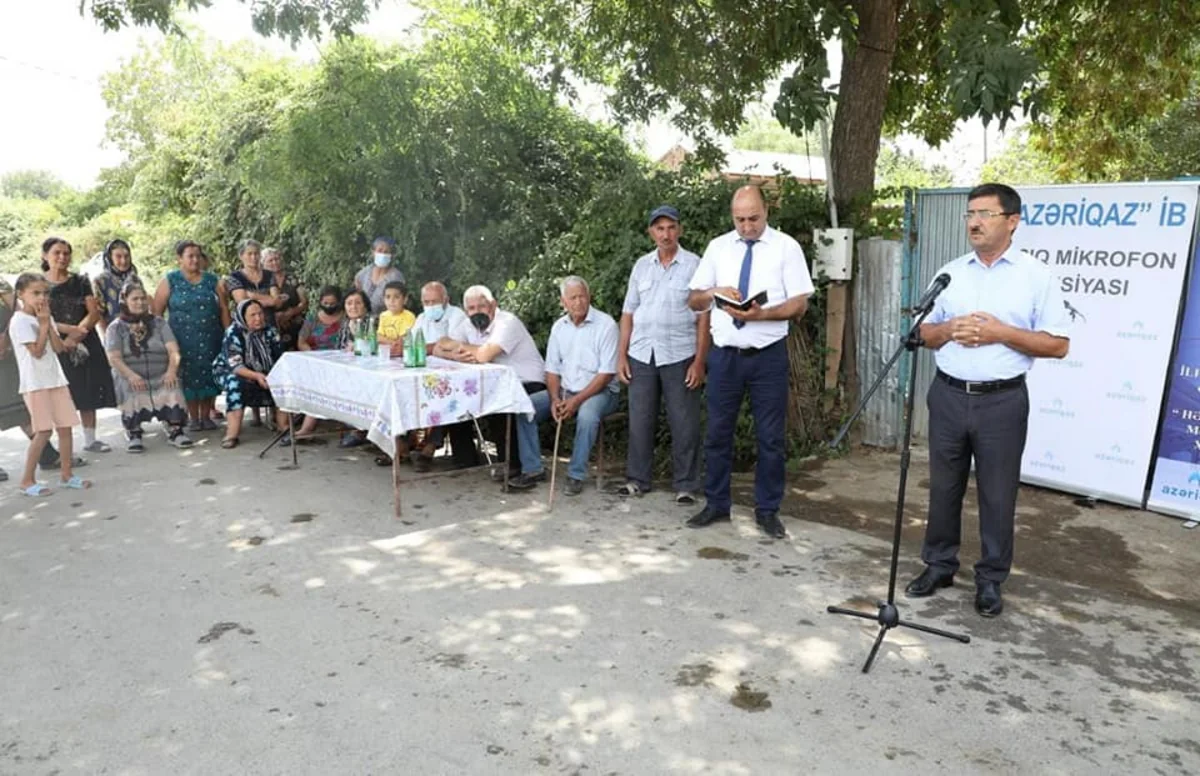 “Azəriqaz” rəhbərliyi 4 şəhid vermiş kəndin sakinləri ilə görüşüb