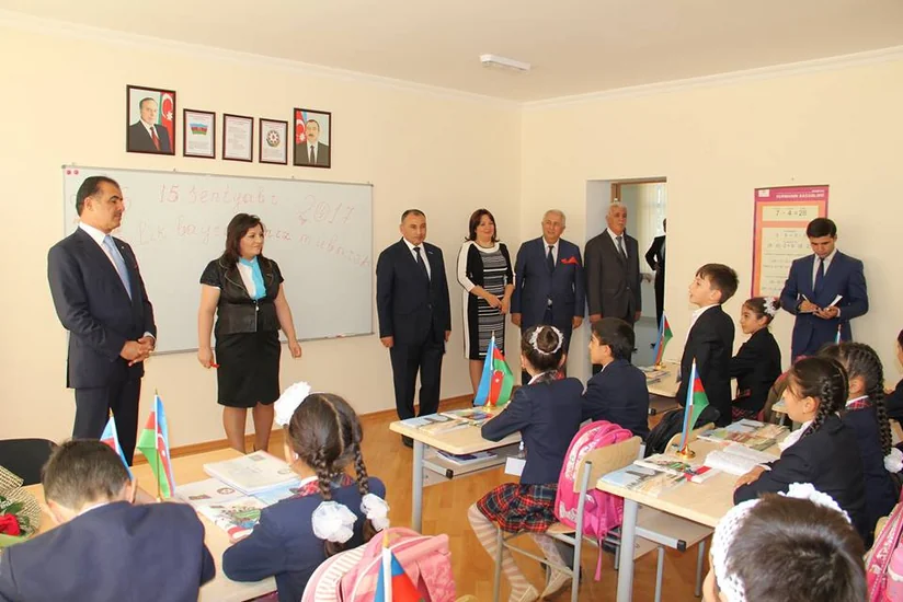 Посол России в Азербайджане принял участие в открытии школы в Гяндже - ФОТО