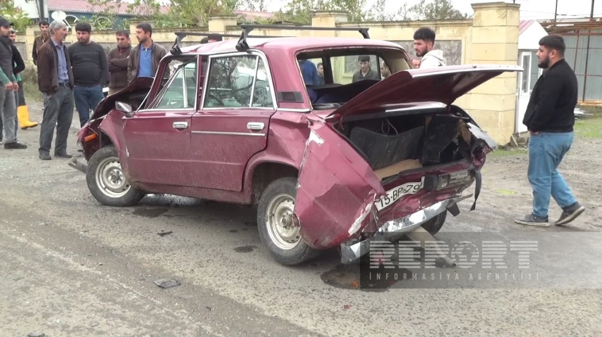 Cəlilabadda üç minik avtomobili toqquşub