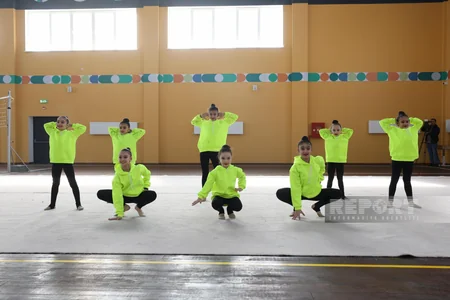 Türkan qəsəbəsində idman zalının açılışı olub