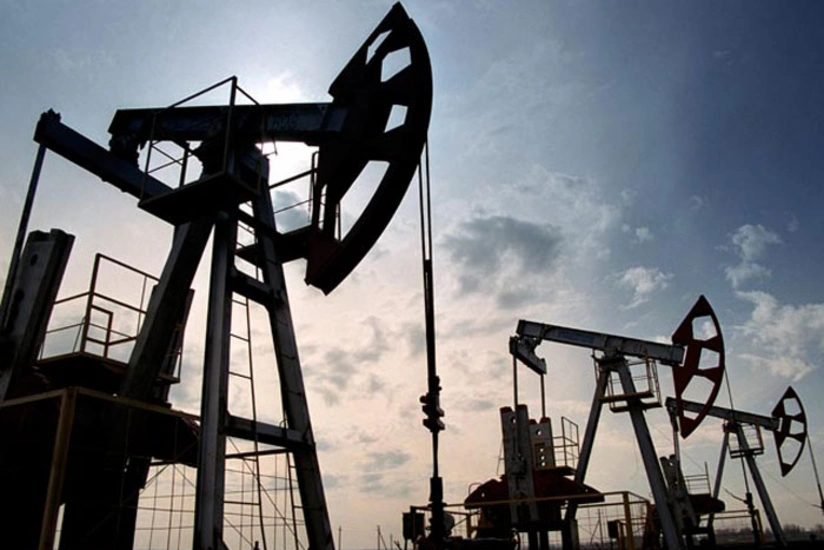 Dünya bazarında neft yenidən ucuzlaşıb