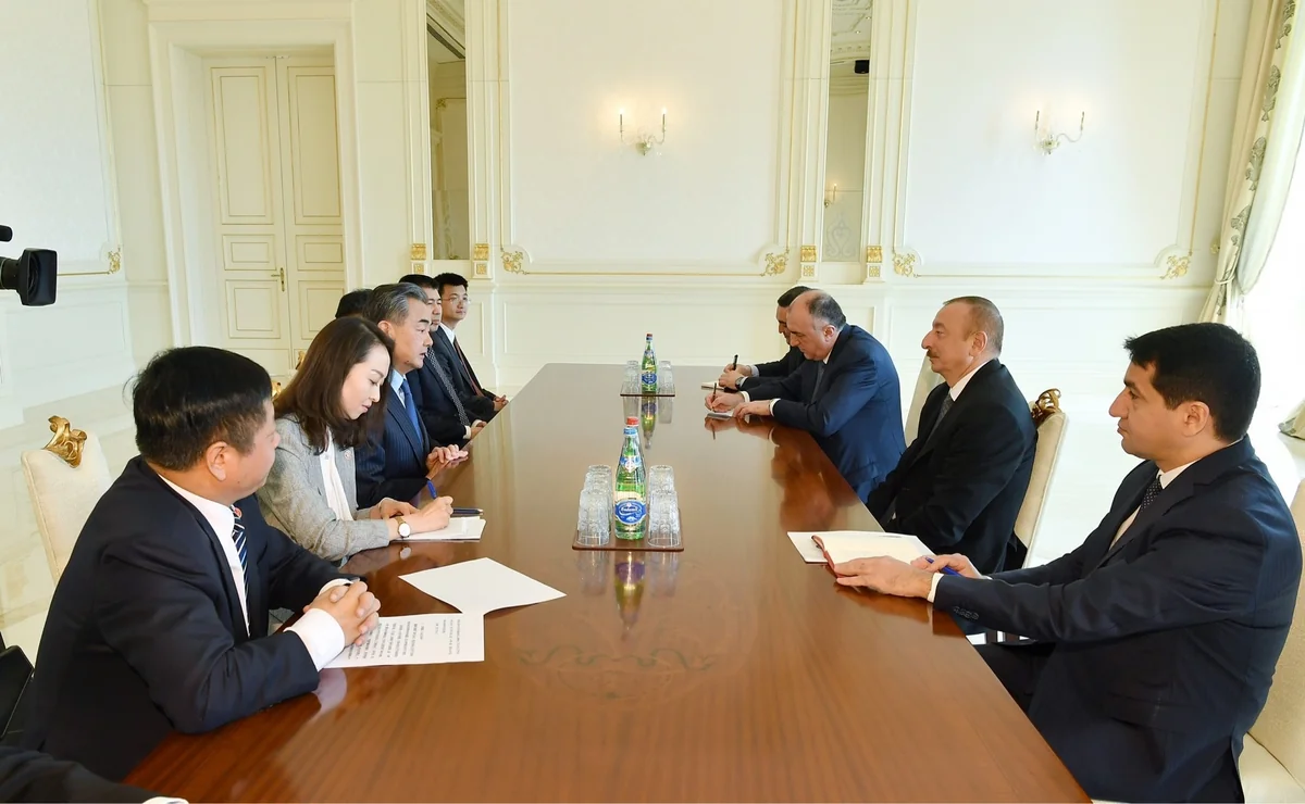 President Ilham Aliyev receives delegation led by Chinese foreign minister