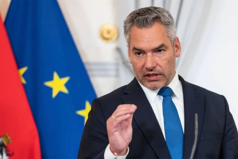 Канцлер Австрии посетит Украину