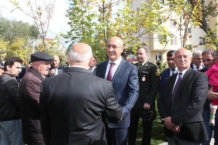 Nizami rayonunda istirahət parkı təmir olunaraq istifadəyə verilib