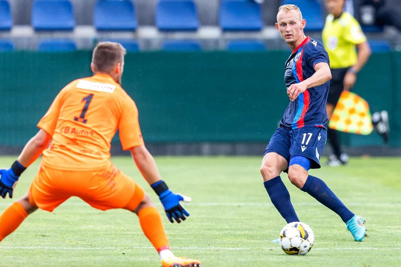 Qarabağın rəqibini bir futbolçu tərk edib