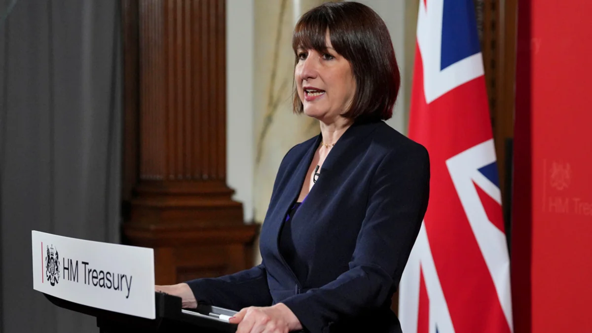 Britaniya Çinlə ticarət əməkdaşlığından imtina etmək niyyətində deyil