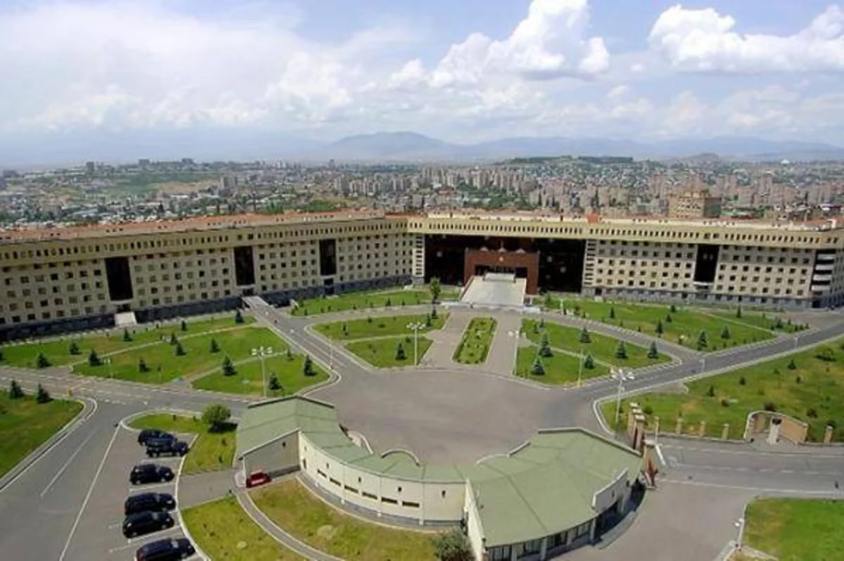 Ermənistan Müdafiə Nazirliyinin baş katibi tutduğu vəzifədən azad edilib