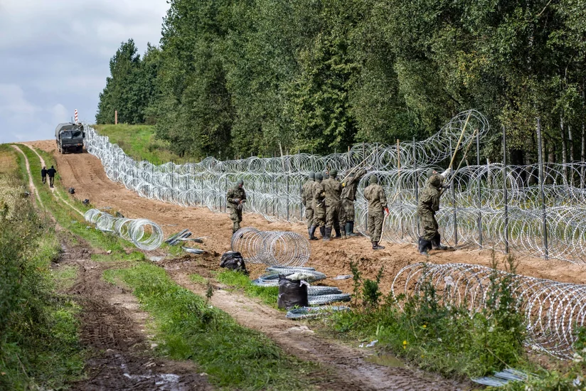 Польша увеличила число перебрасываемых на границу с Беларусью военных вдвое