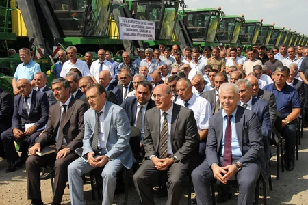 Şirvanda yeni pambıqyığan kombaynlar nümayiş etdirilib