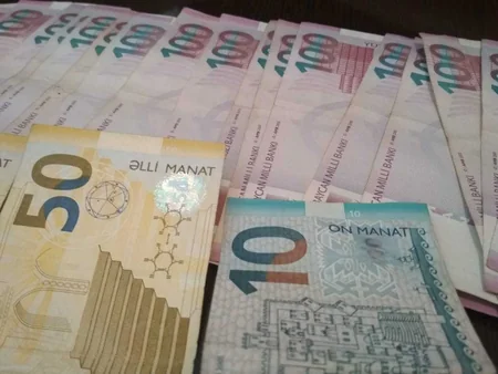 Bərdədə mənzildən 5200 manat və 300 ABŞ dolları oğurlanıb