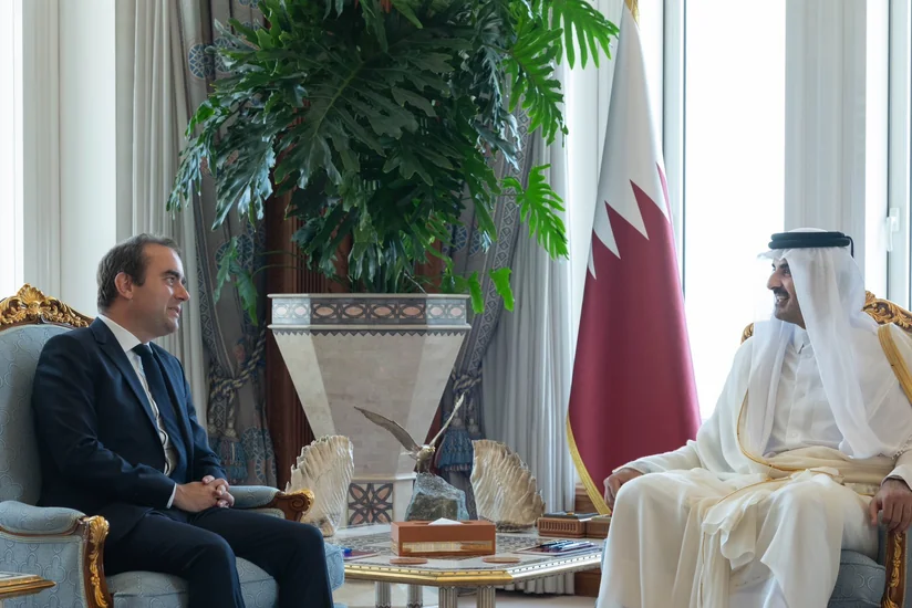 Глава военного ведомства Франции во второй раз за двое суток приехал в Катар