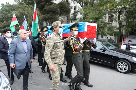 Şəhid Dmitri Solnsevin II Fəxri xiyabanda dəfn olunub