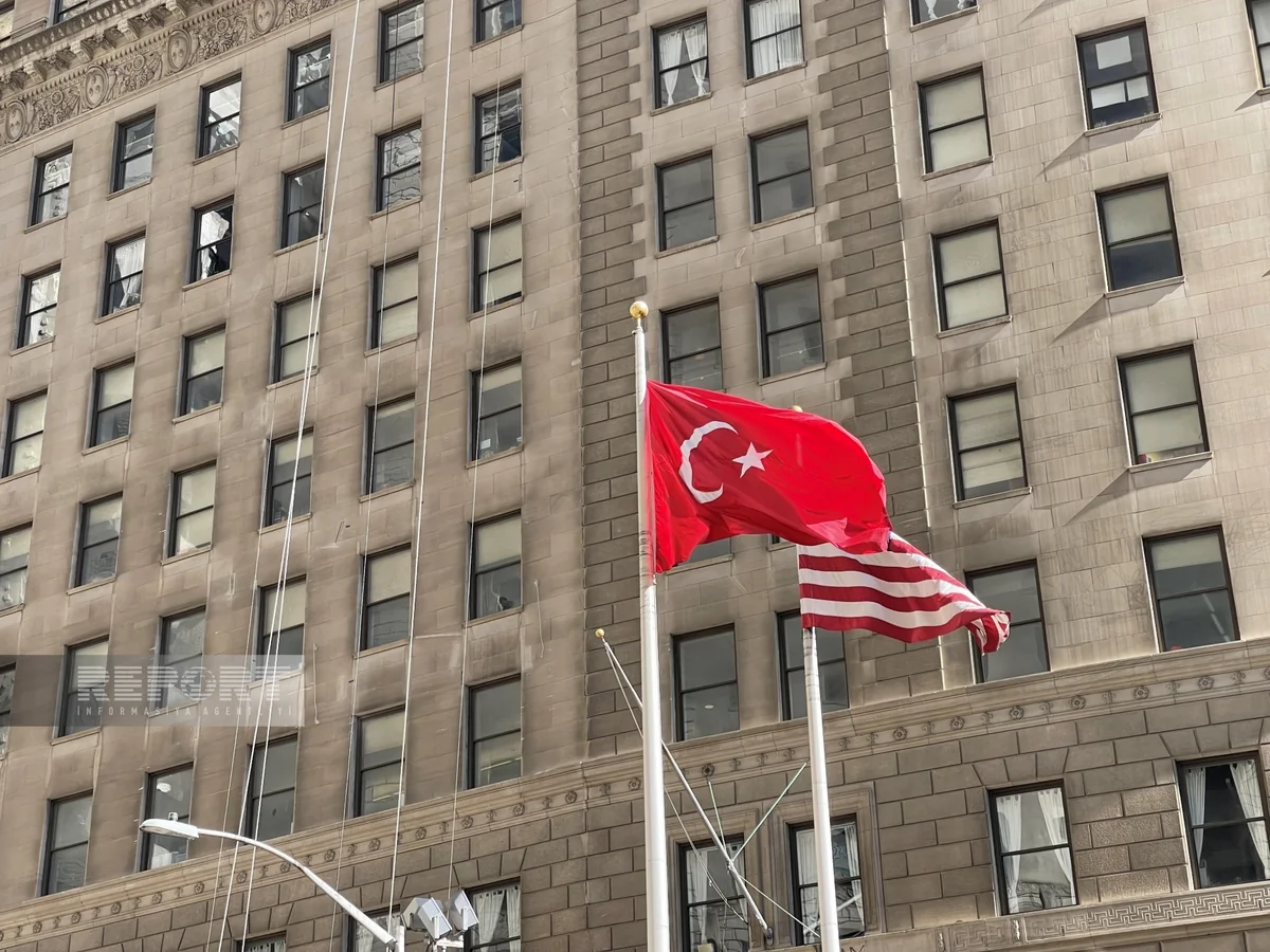 Nyu-Yorkda Türkiyə bayrağı ucaldılıb