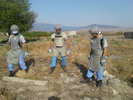 ANAMA 4 partlayış yerinə baxış keçirib, partlamış hərbi sursatın qalıqları aşkarlanıb