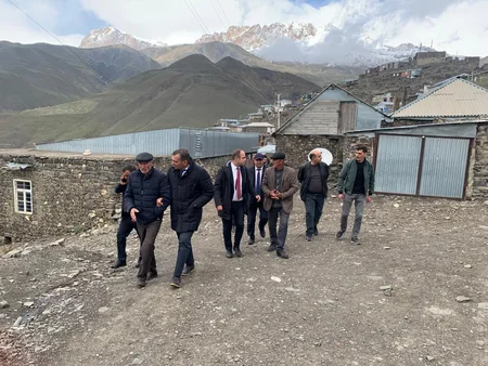Dövlət Turizm Agentliyinin sədri Xınalıq sakinləri ilə görüşüb