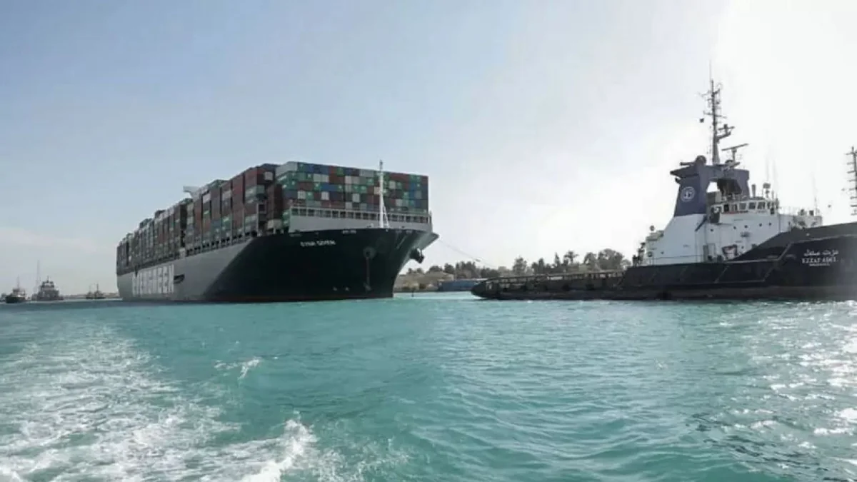 Global pre-Christmas trade at risk from twin canal crises