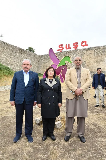 Parlament sədrlərinin Şuşa səfərindən - FOTOREPORTAJ