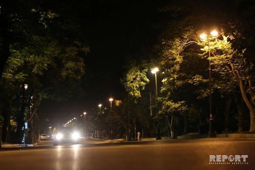 Gecə saatlarında Bakıda 4 piyadanı avtomobil vurub