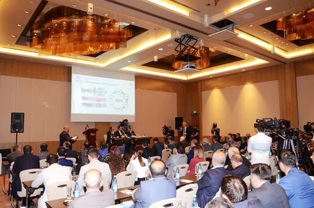 Bakıya 458 yeni lift gətirilib