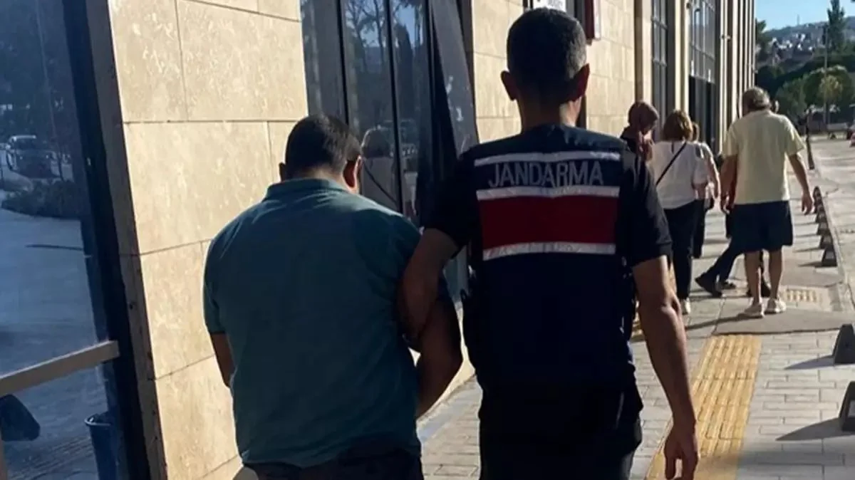 Turkish gendarmerie conducts operations against ISIS in five cities